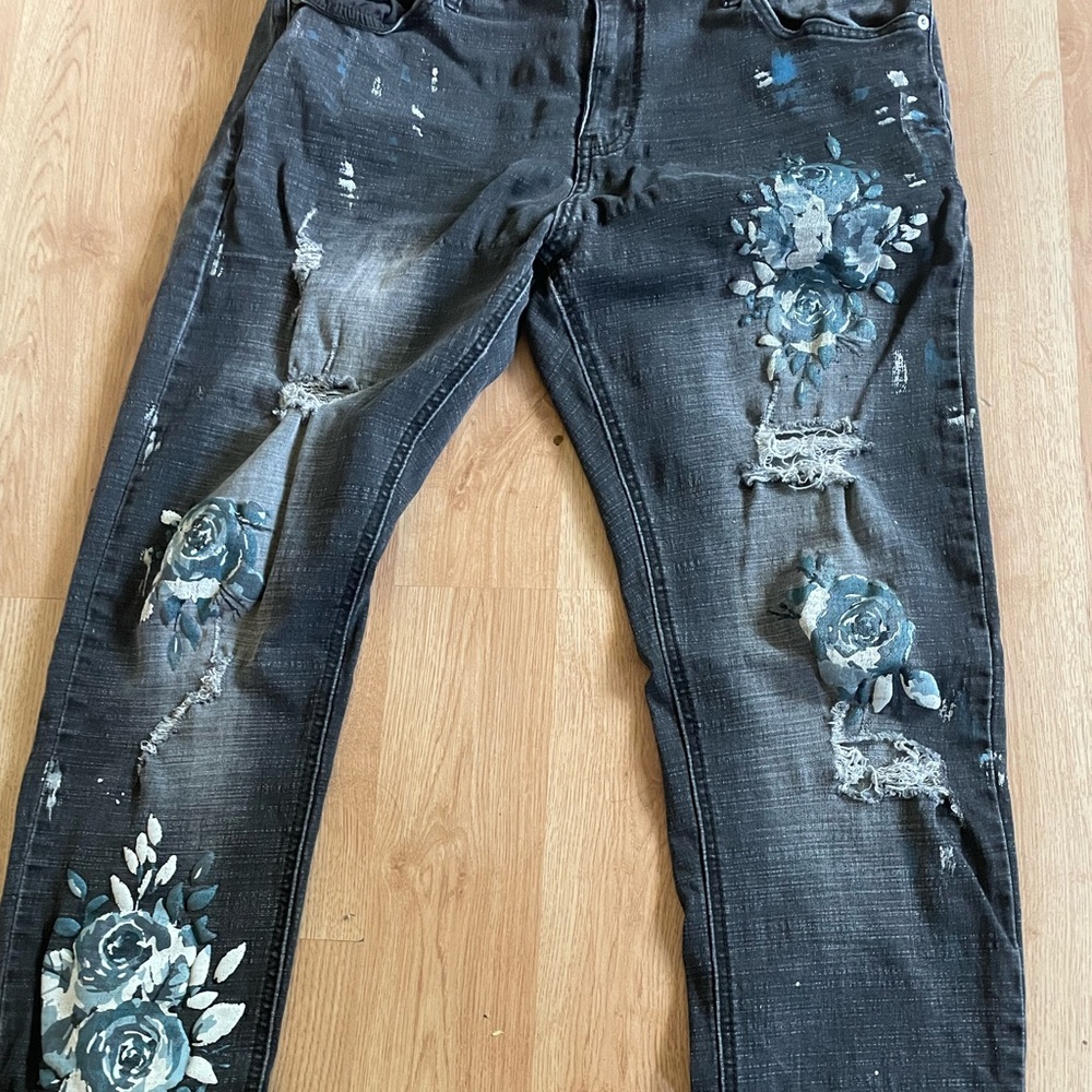 Is a rule 21 rose jeans